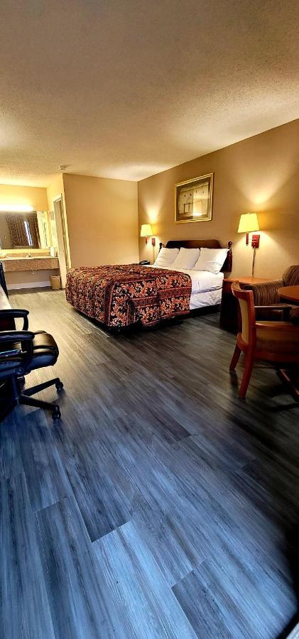 Regency Travel Inn Hayti Luaran gambar